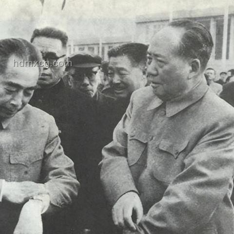 巴黎世家北京烤鸭包与市场同类产品对比分析